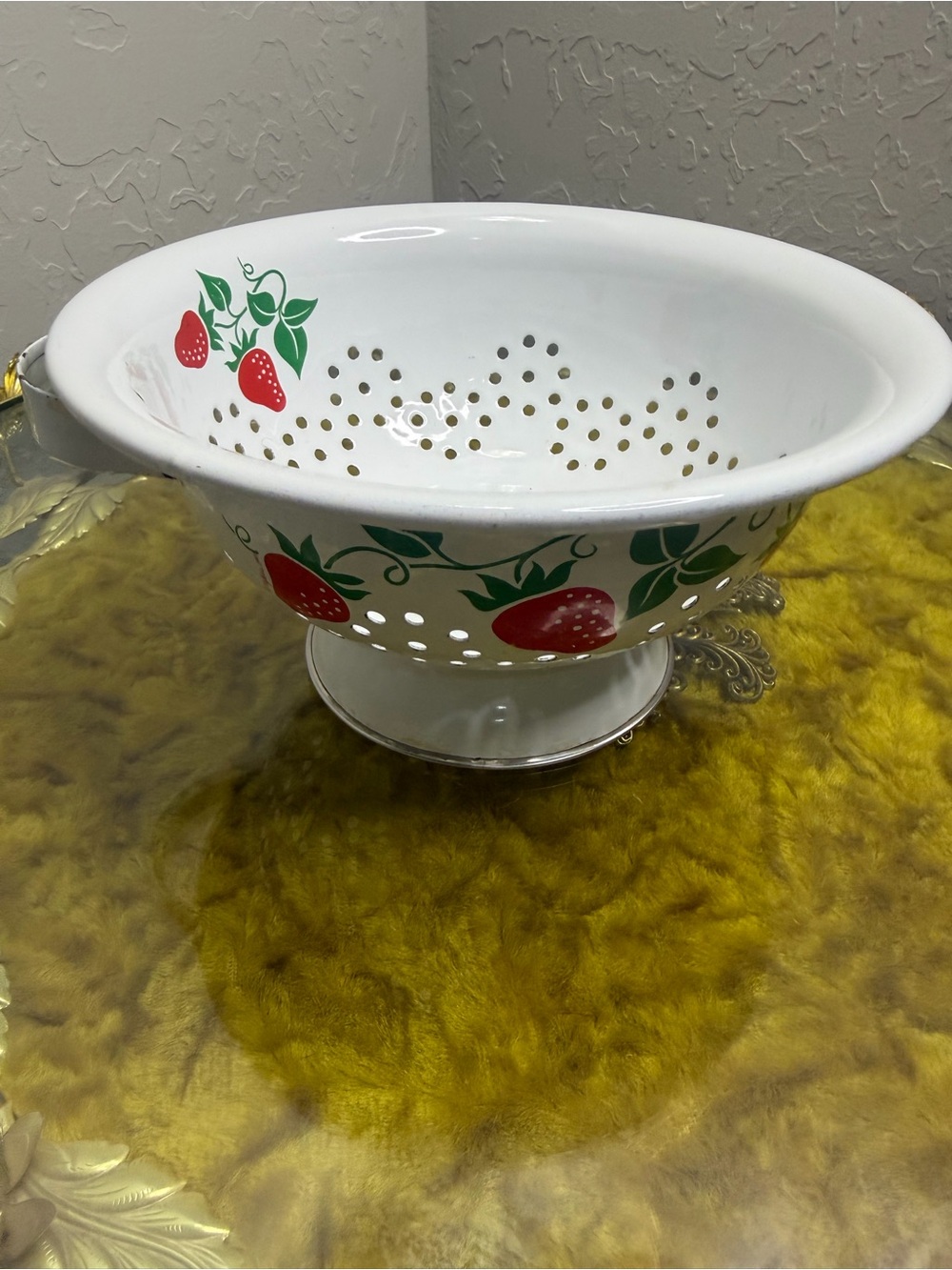Rare vintage Teleflora Strawberry-Print Enamel Colander